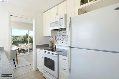 $745,000 | 1075 Shell Boulevard, Unit 11, Foster City, CA 94404