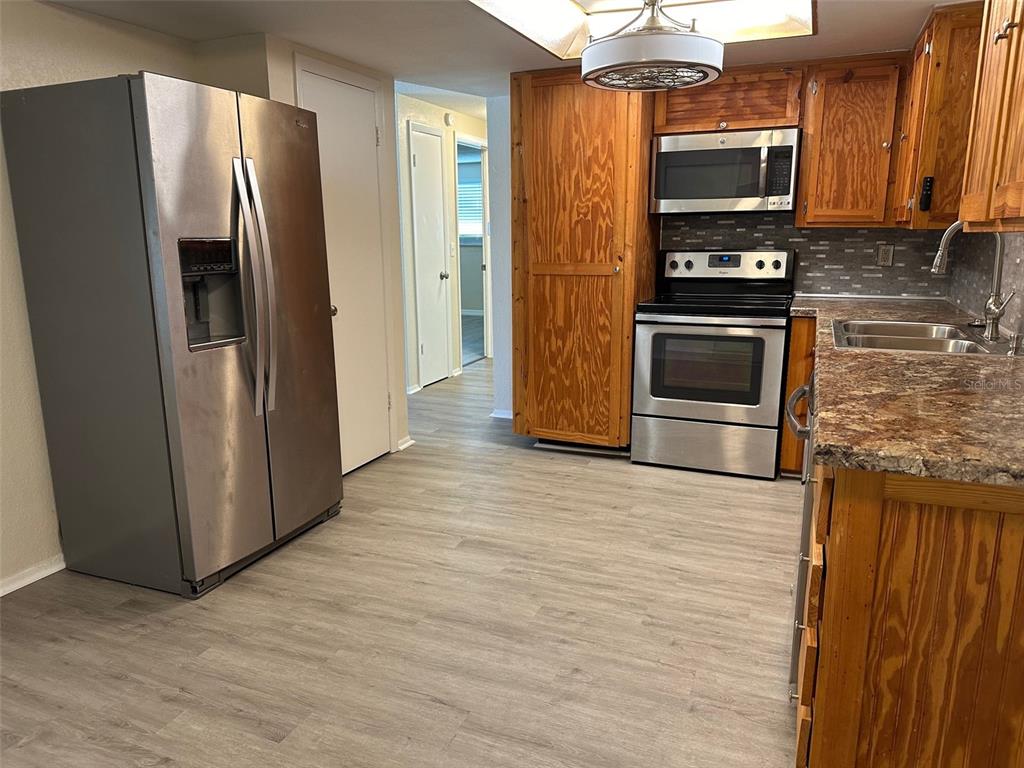 10911 Oldham Road Port Richey, FL 34668 - Photo 10 of 60 Gallery Image 10