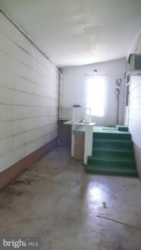 1106 Wickliffe Road Berryville, VA 22611 - Photo 3 of 26 Breezeway