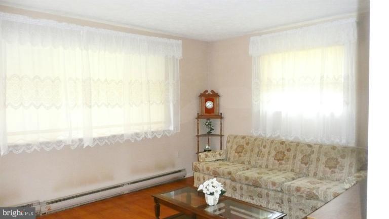 1106 Wickliffe Road Berryville, VA 22611 - Photo 21 of 26 Living Room