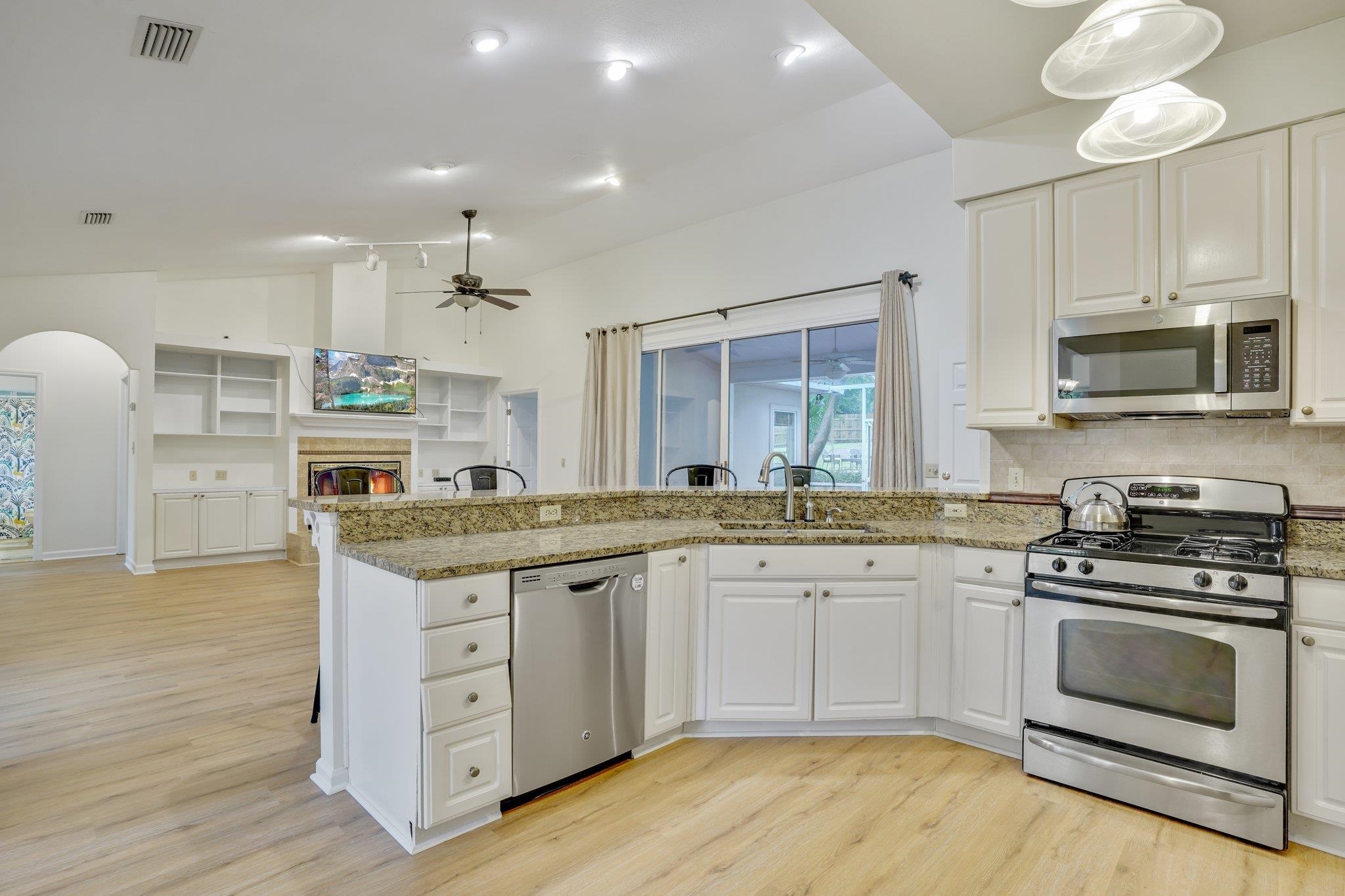 561 Rawls Road Tallahassee, FL 32312 - Photo 6 of 42 Gallery Image 6