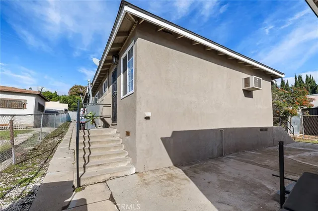 $2,900 | 5339 Oakland Street, Unit 1/4, Los Angeles, CA 90032