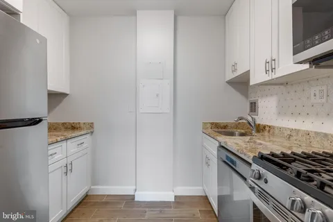 $220,000 | 1021 Arlington Boulevard, Unit 742, Arlington, VA 22209