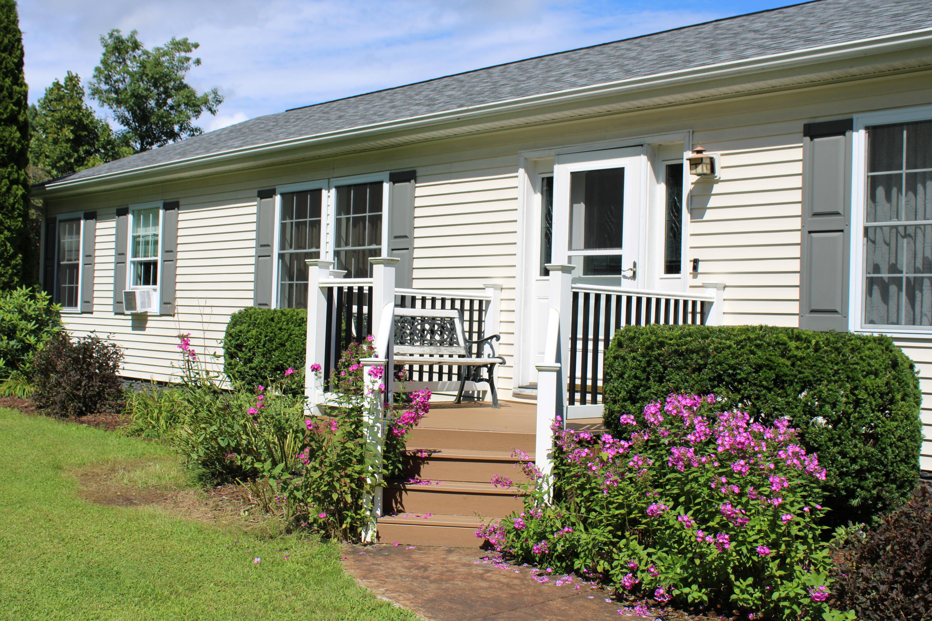 480 Calkins Road Peru, NY 12972 - Photo 2 of 33