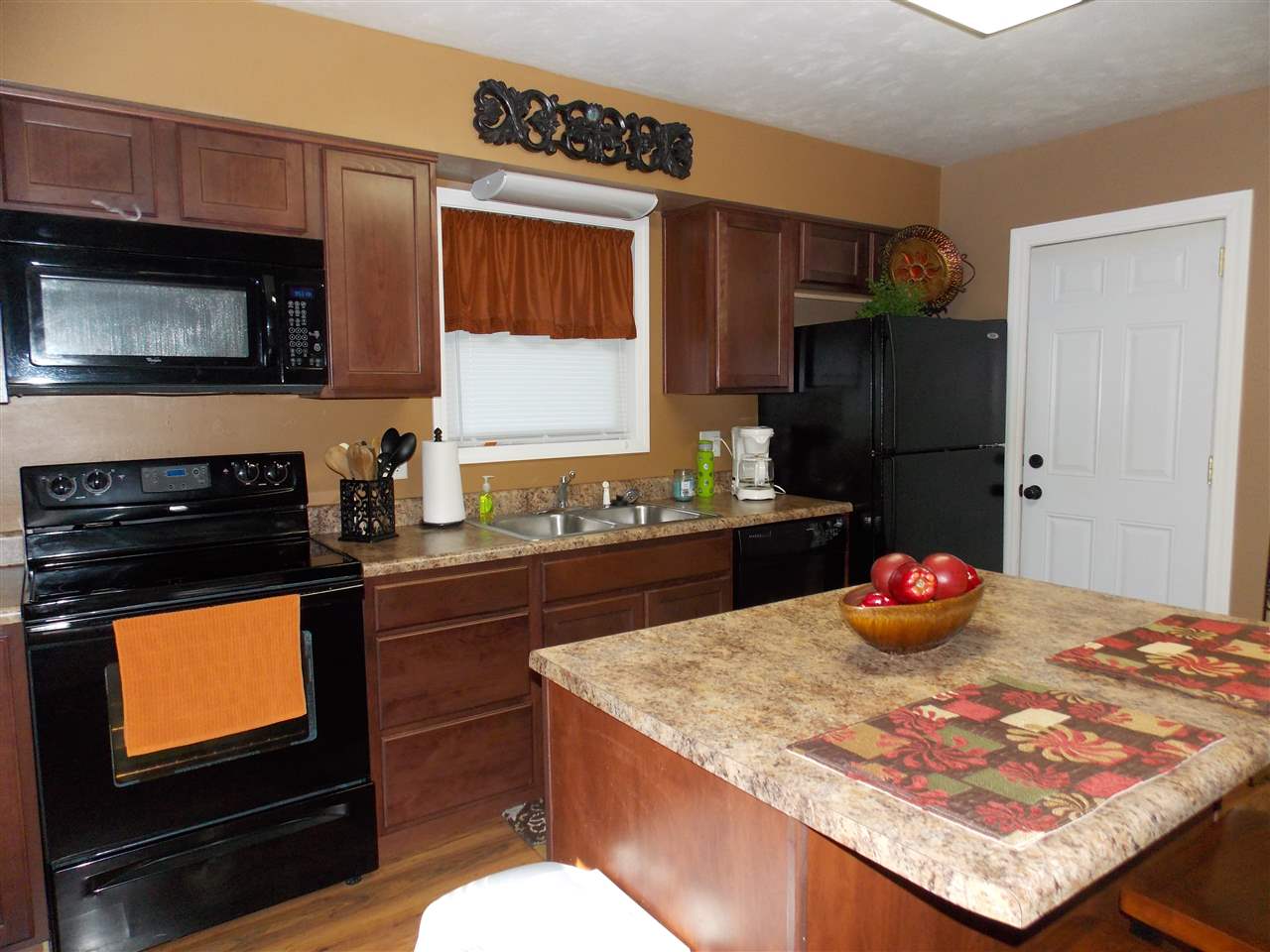 2428 Hobson Road Fort Wayne, IN 46805 - Photo 22 of 33
