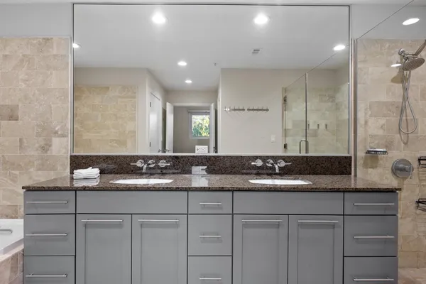 $689,000 | 1600 Barton Springs Road, Unit 4205, Austin, TX 78704