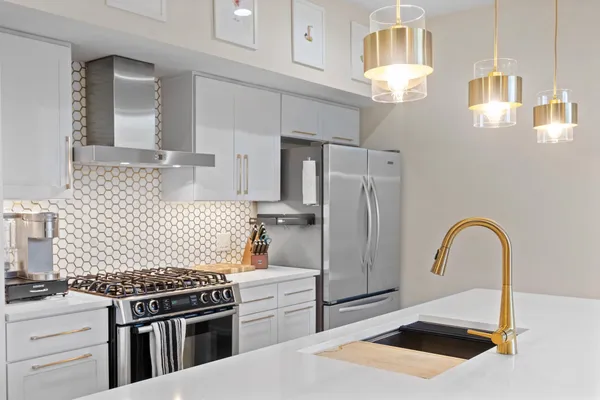 $689,000 | 1600 Barton Springs Road, Unit 4205, Austin, TX 78704