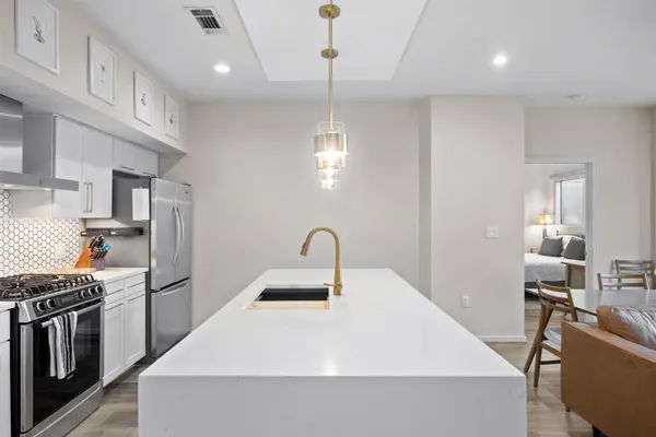 $689,000 | 1600 Barton Springs Road, Unit 4205, Austin, TX 78704