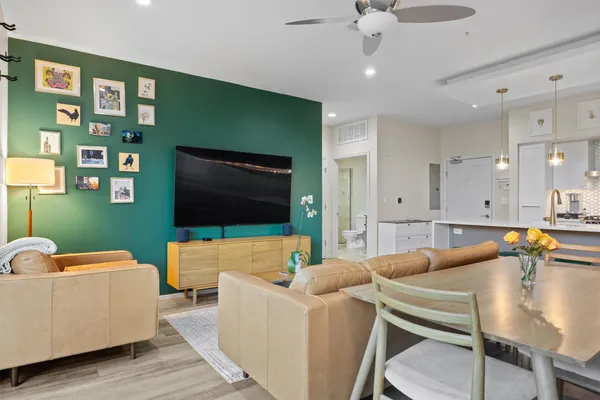 $689,000 | 1600 Barton Springs Road, Unit 4205, Austin, TX 78704