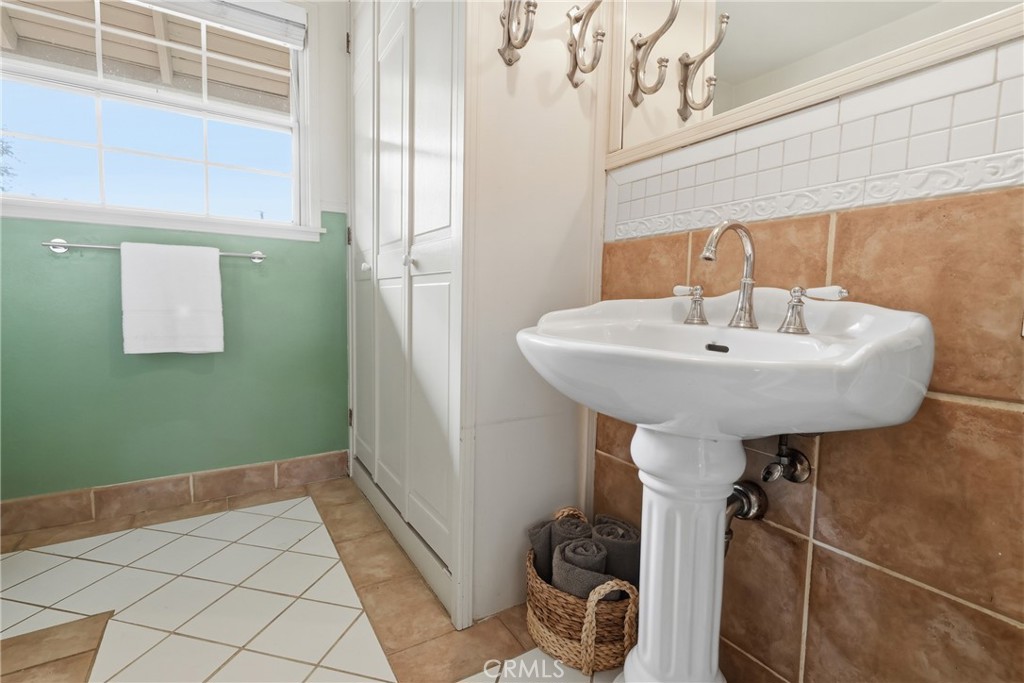 641 Ridgefield Drive Claremont, CA 91711 - Photo 34 of 52