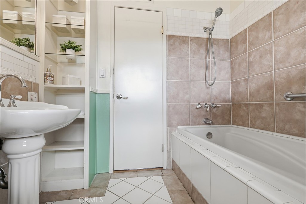 641 Ridgefield Drive Claremont, CA 91711 - Photo 35 of 52