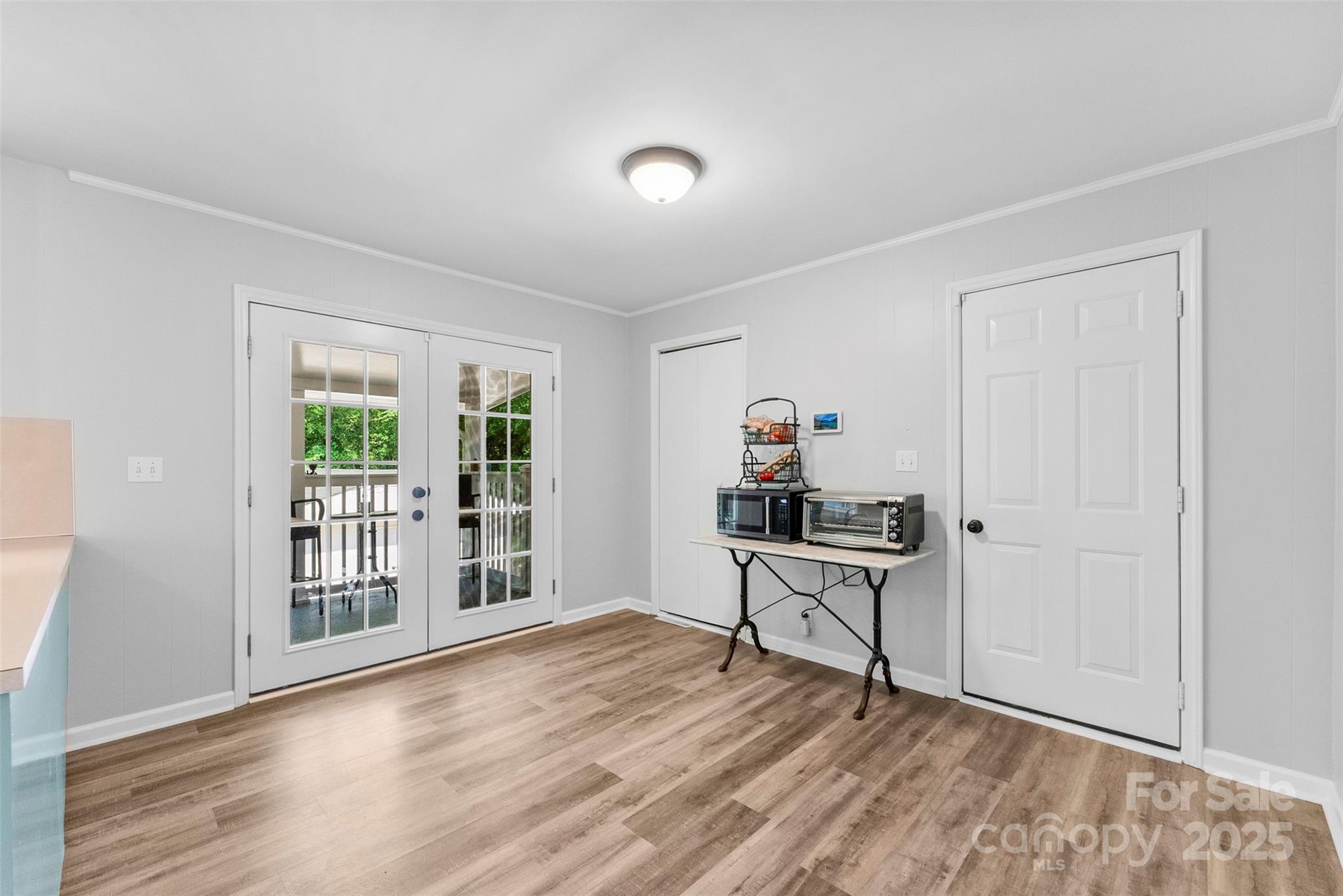 1822 North New Hope Road Gastonia, NC 28054 - Photo 24 of 47 a room with furniture and window