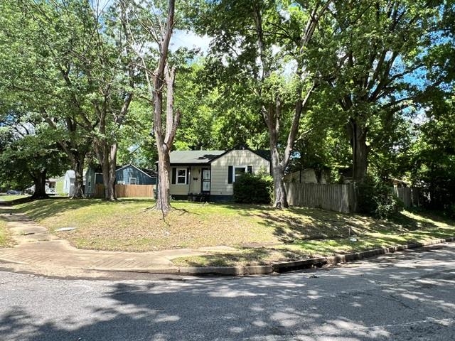 1704 Weiner Road Memphis, TN 38108 - Photo 6 of 10 Gallery Image 6