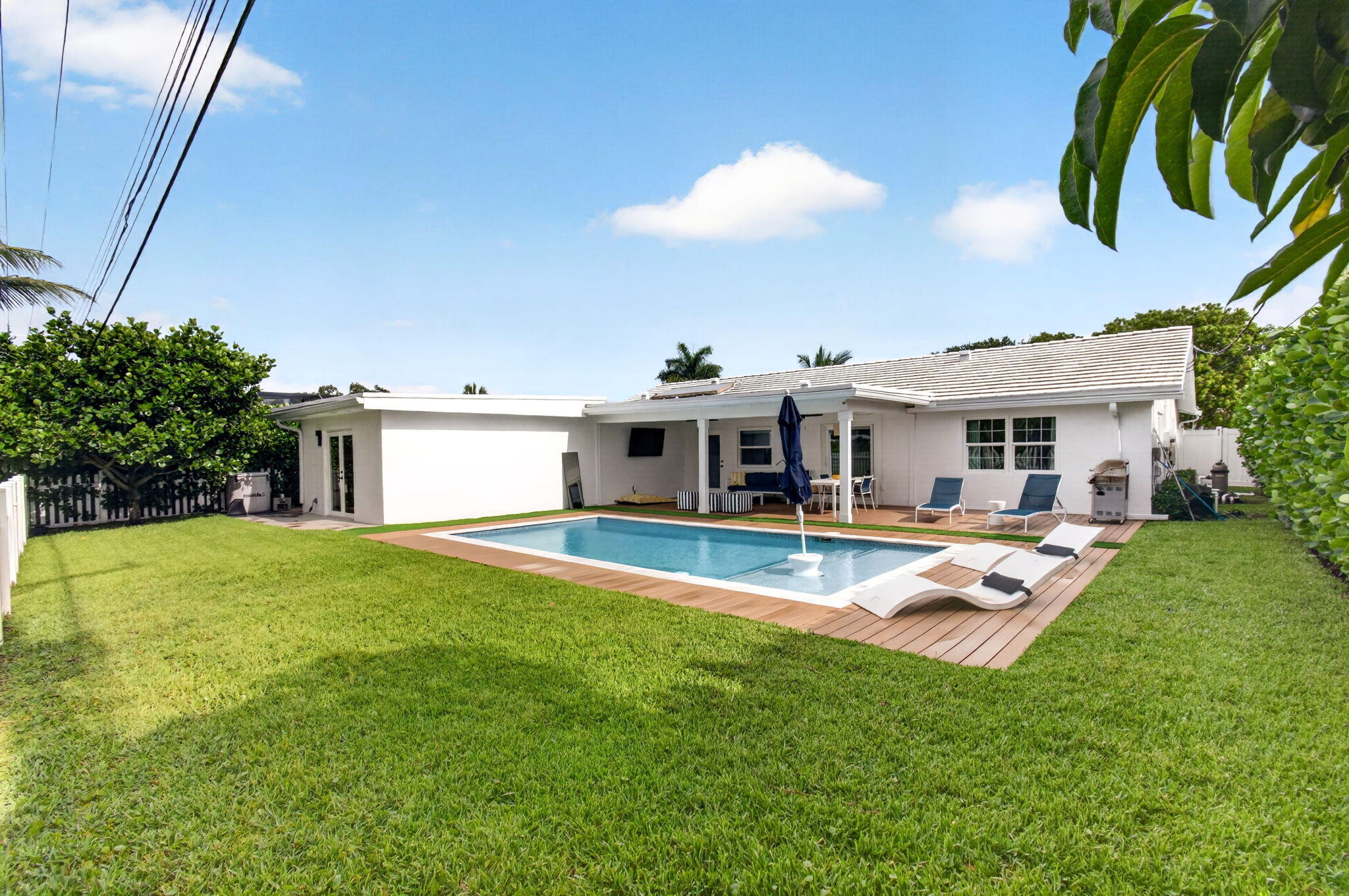 998 Southwest 7th Street Boca Raton, FL 33486 - Photo 72 of 82 72-web-or-mls-DSC_8605