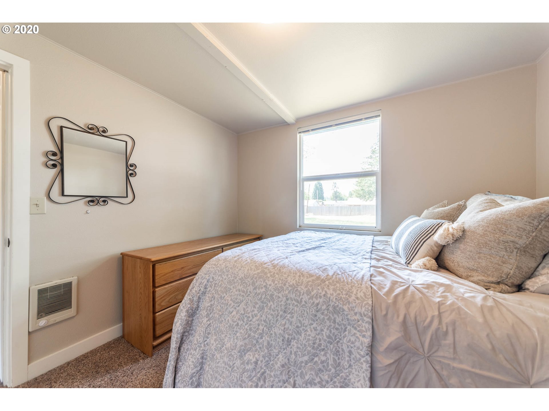 1306 7th Street Springfield, OR 97477 - Photo 11 of 16