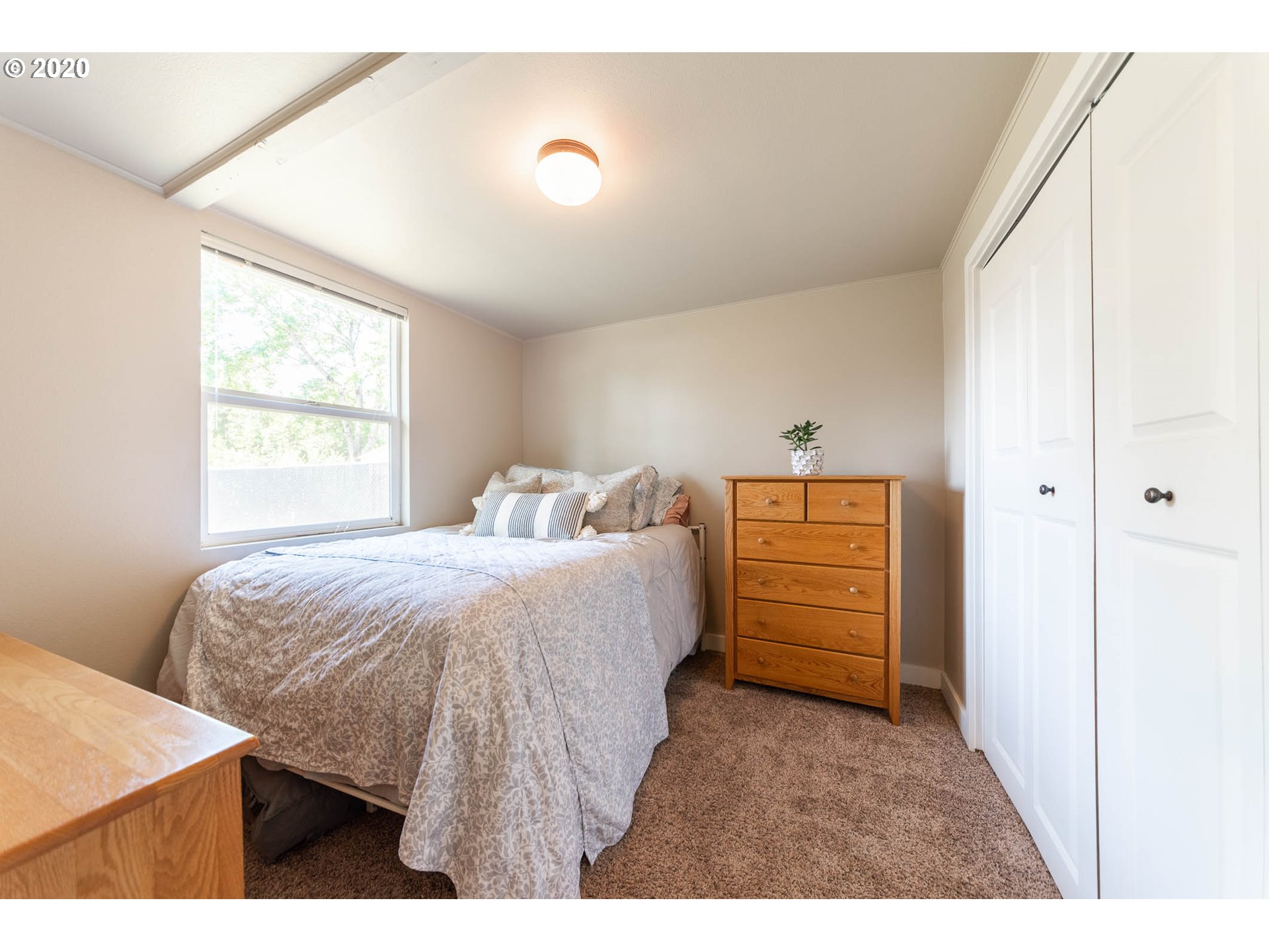 1306 7th Street Springfield, OR 97477 - Photo 10 of 16