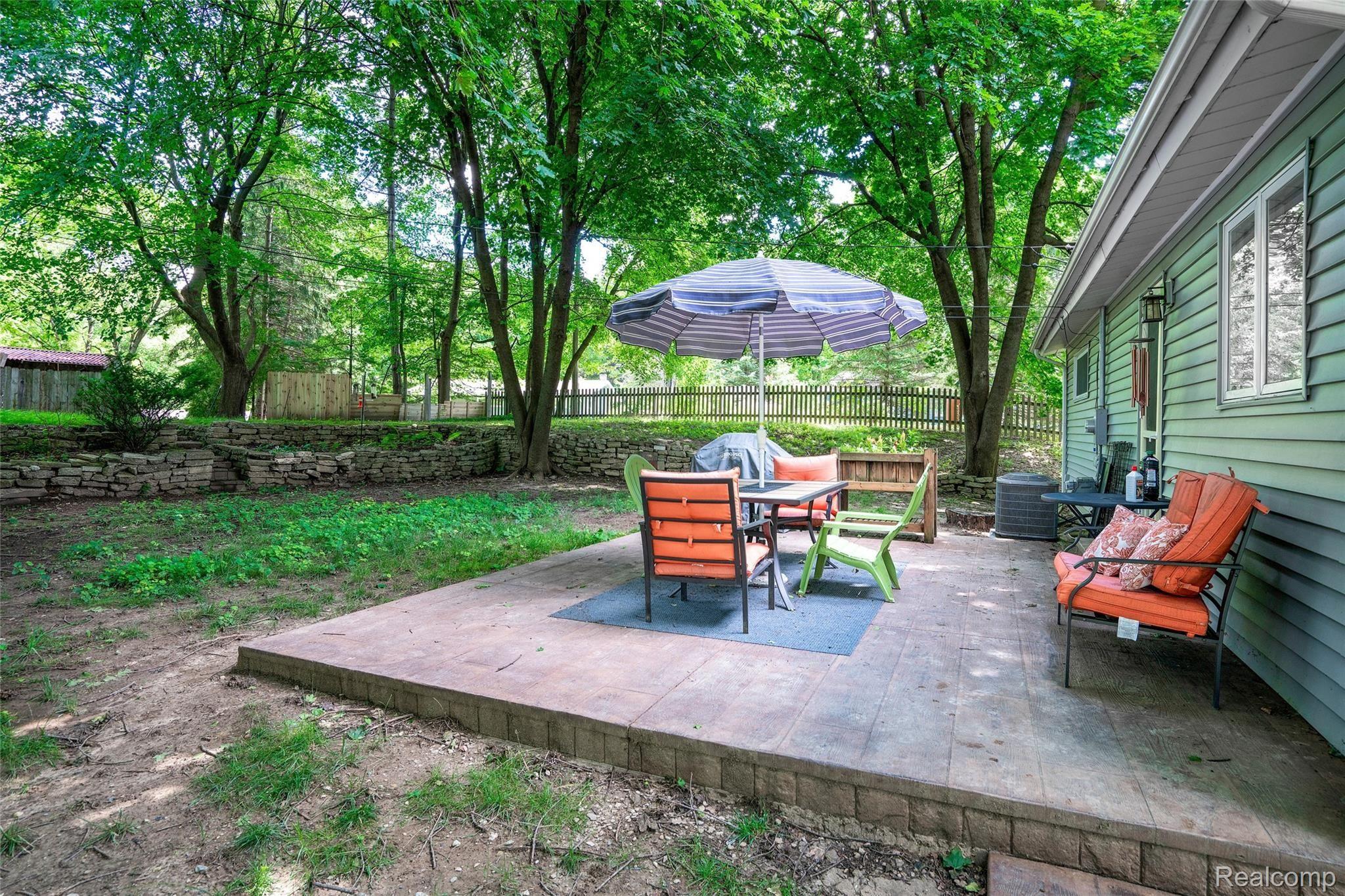 4326 Edmore Road Waterford, MI 48329 - Photo 18 of 26 MLS-22.jpg