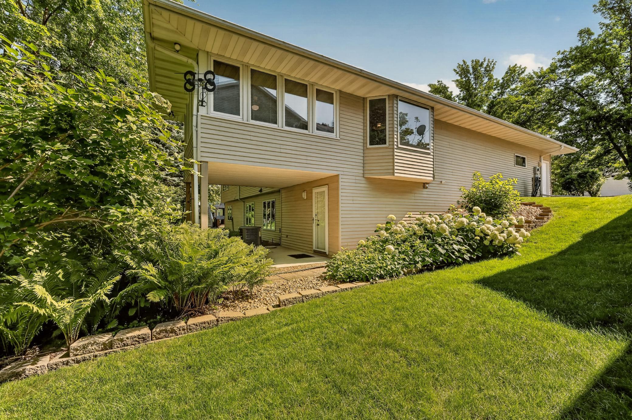 1813 13th Avenue Northeast Rochester, MN 55906 - Photo 2 of 47