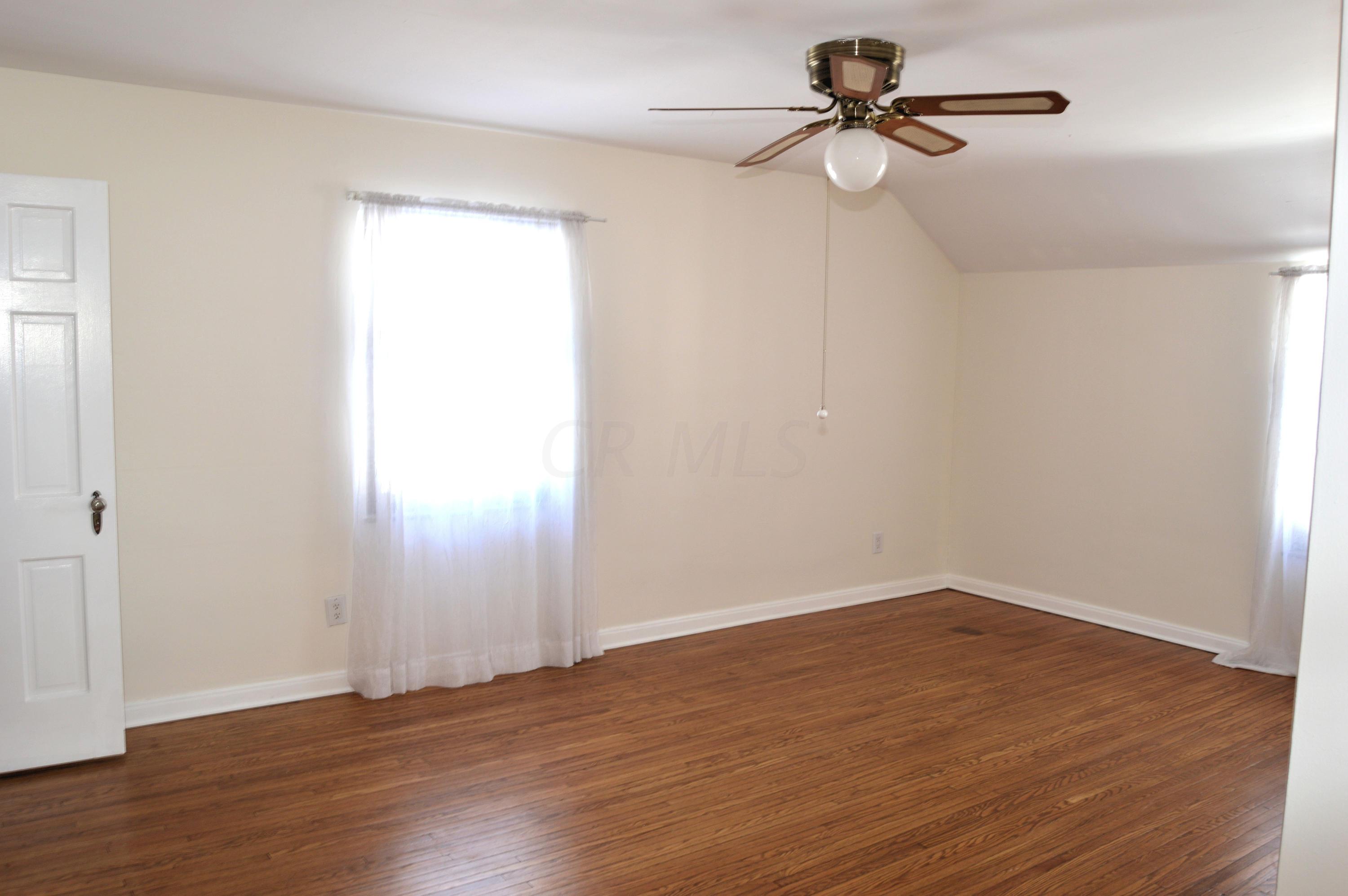 2201 Farleigh Road Columbus, OH 43221 - Photo 15 of 40