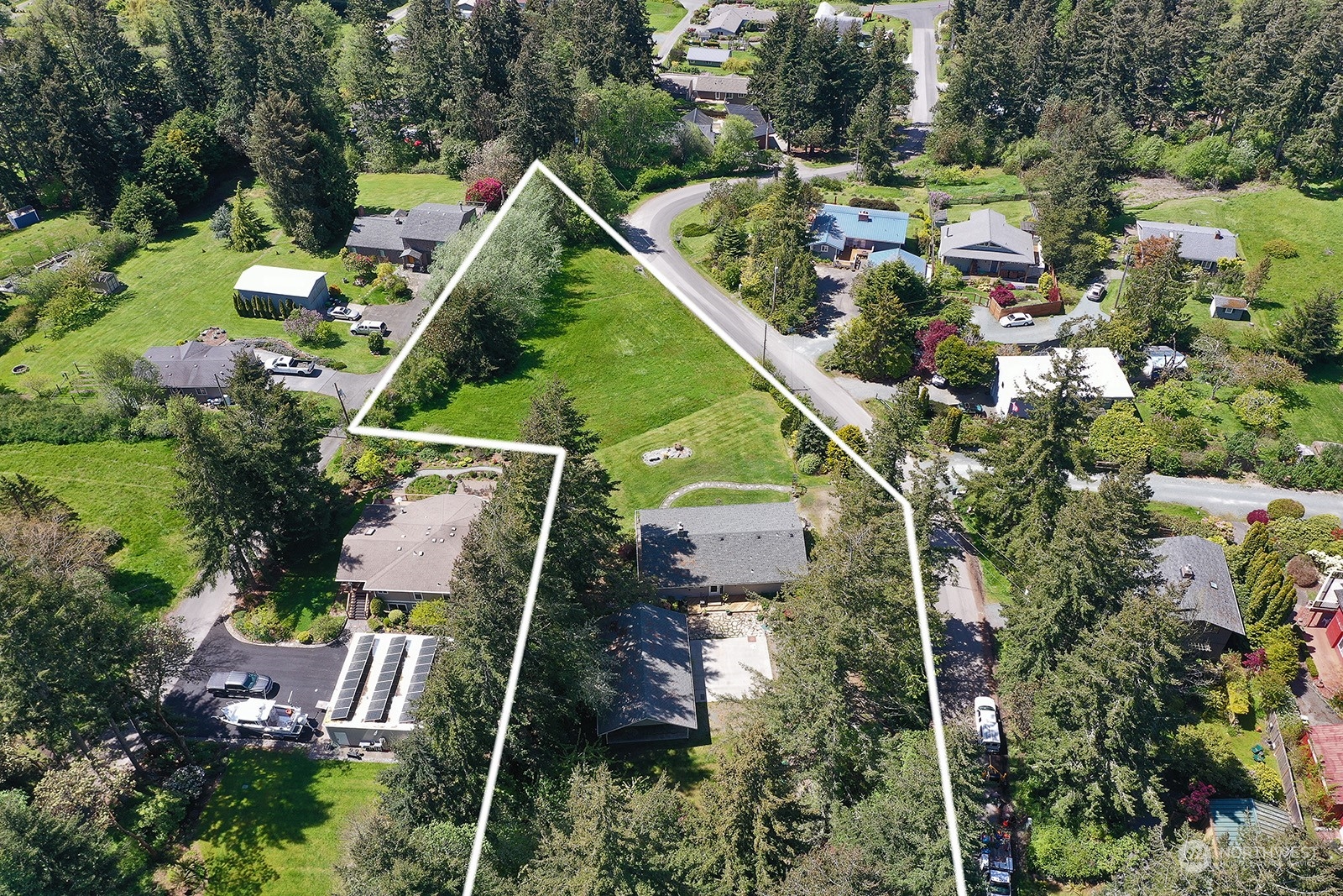 384 High Road Freeland, WA 98249 - Photo 3 of 40 Gallery Image 3