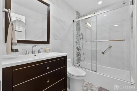 $800,000 | 24 Deerwood Avenue, Edison, NJ 08817