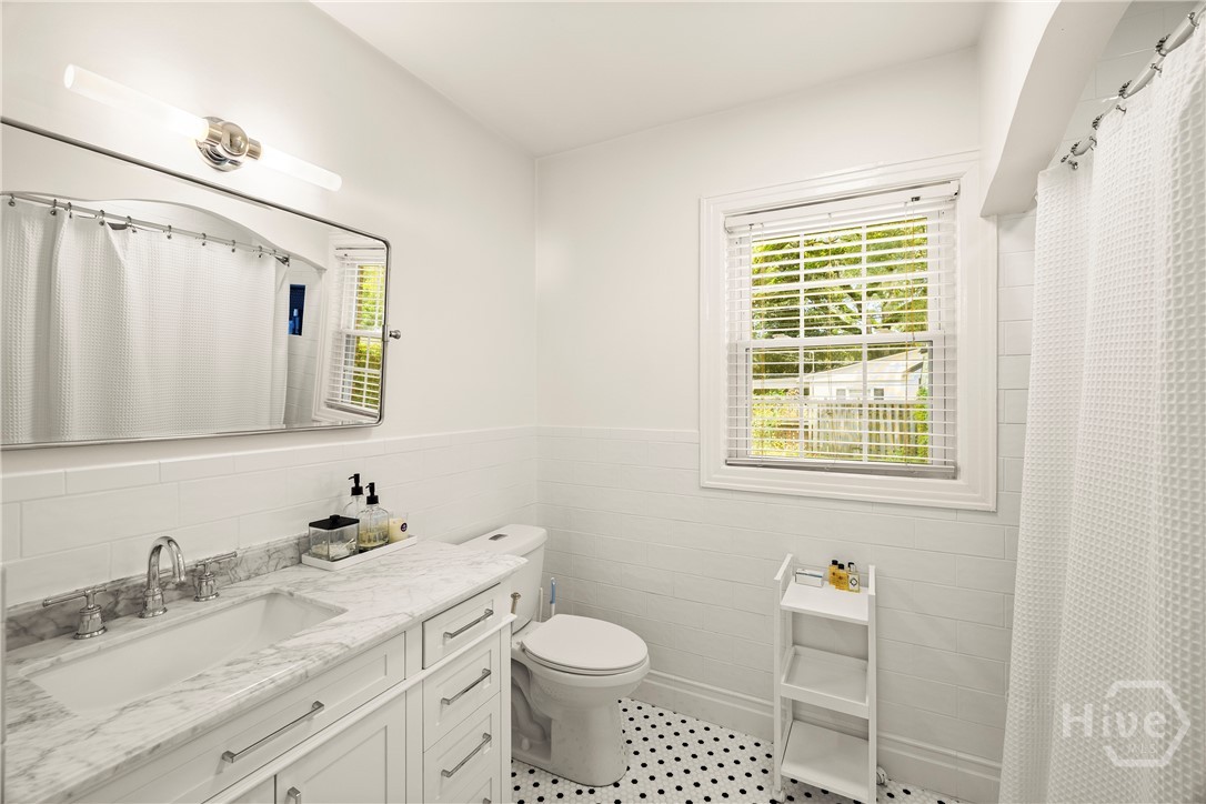 1318 East 51st Street Savannah, GA 31404 - Photo 15 of 33