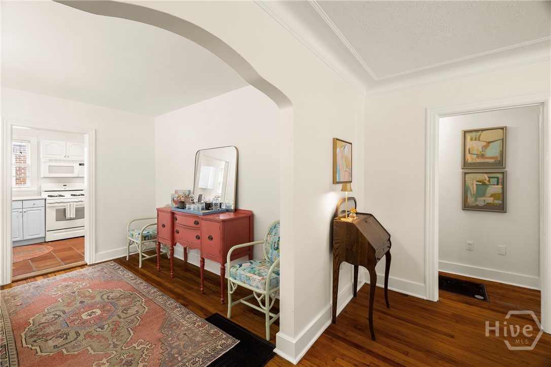 1318 East 51st Street Savannah, GA 31404 - Photo 9 of 33