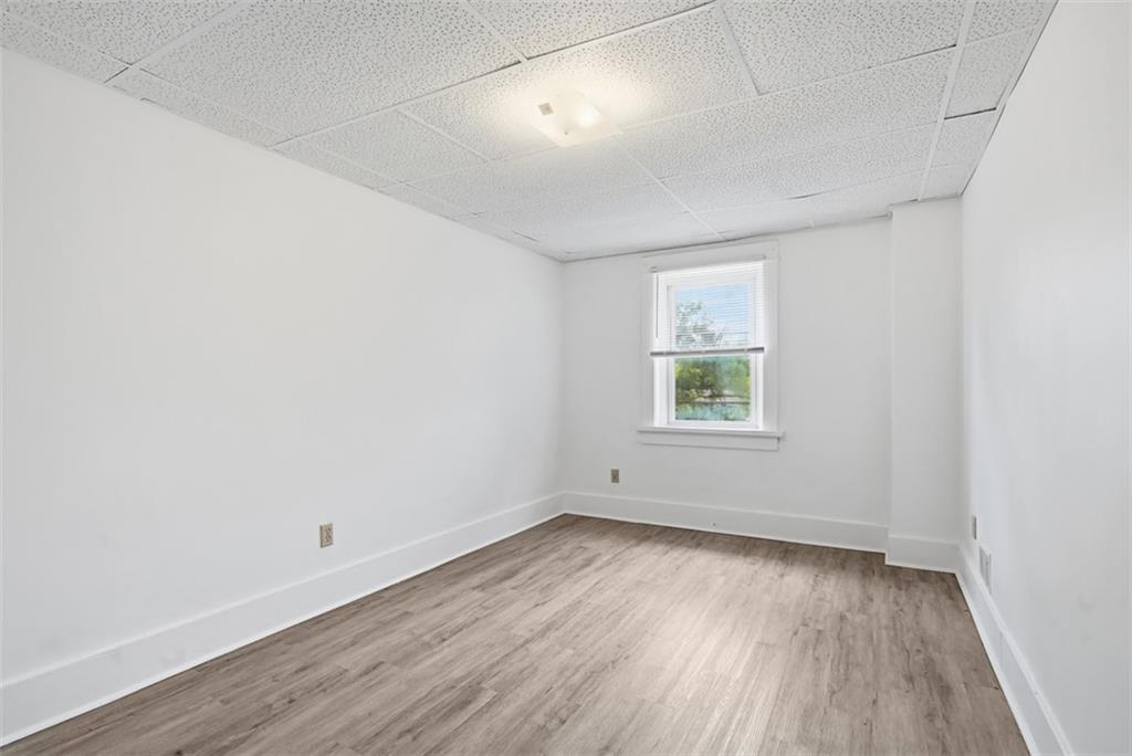 19 Singer Avenue McKees Rocks, PA 15136 - Photo 17 of 48