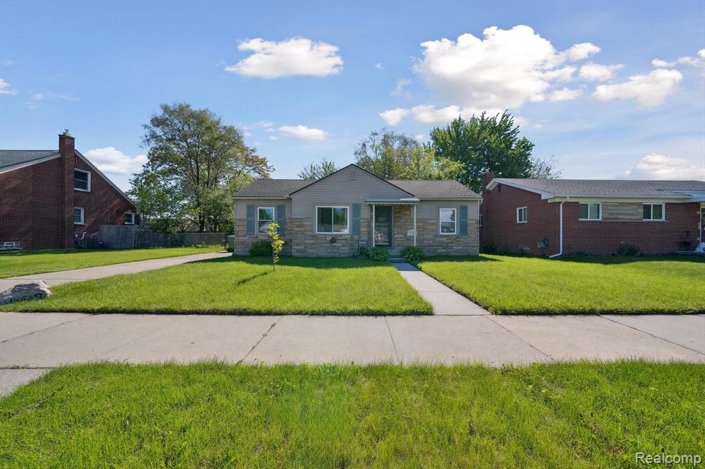 14639 Trenton Road Southgate, MI 48195 - Photo 3 of 24 Gallery Image 3