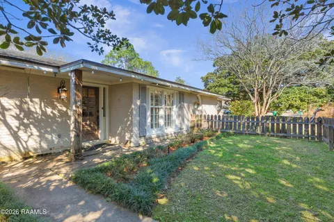 $425,000 | 216 Louise Drive, Lafayette, LA 70506