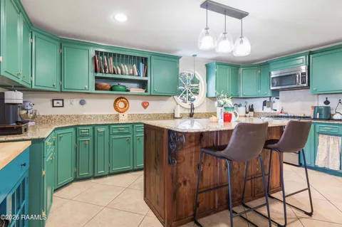 $425,000 | 216 Louise Drive, Lafayette, LA 70506