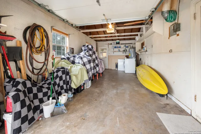 $210,000 | 211 South Hackberry Street, Marion, TX 78124