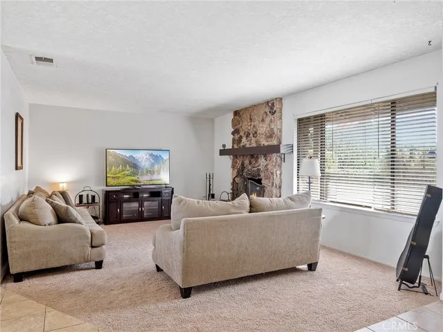 $395,000 | 15476 Pahute Street, Victorville, CA 92395