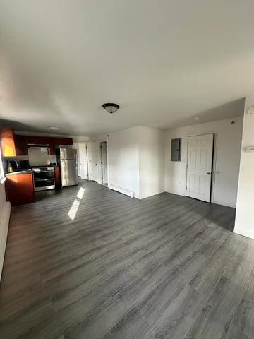 $2,100 | 14 2nd Street, Unit 3, Lowell, MA 01850