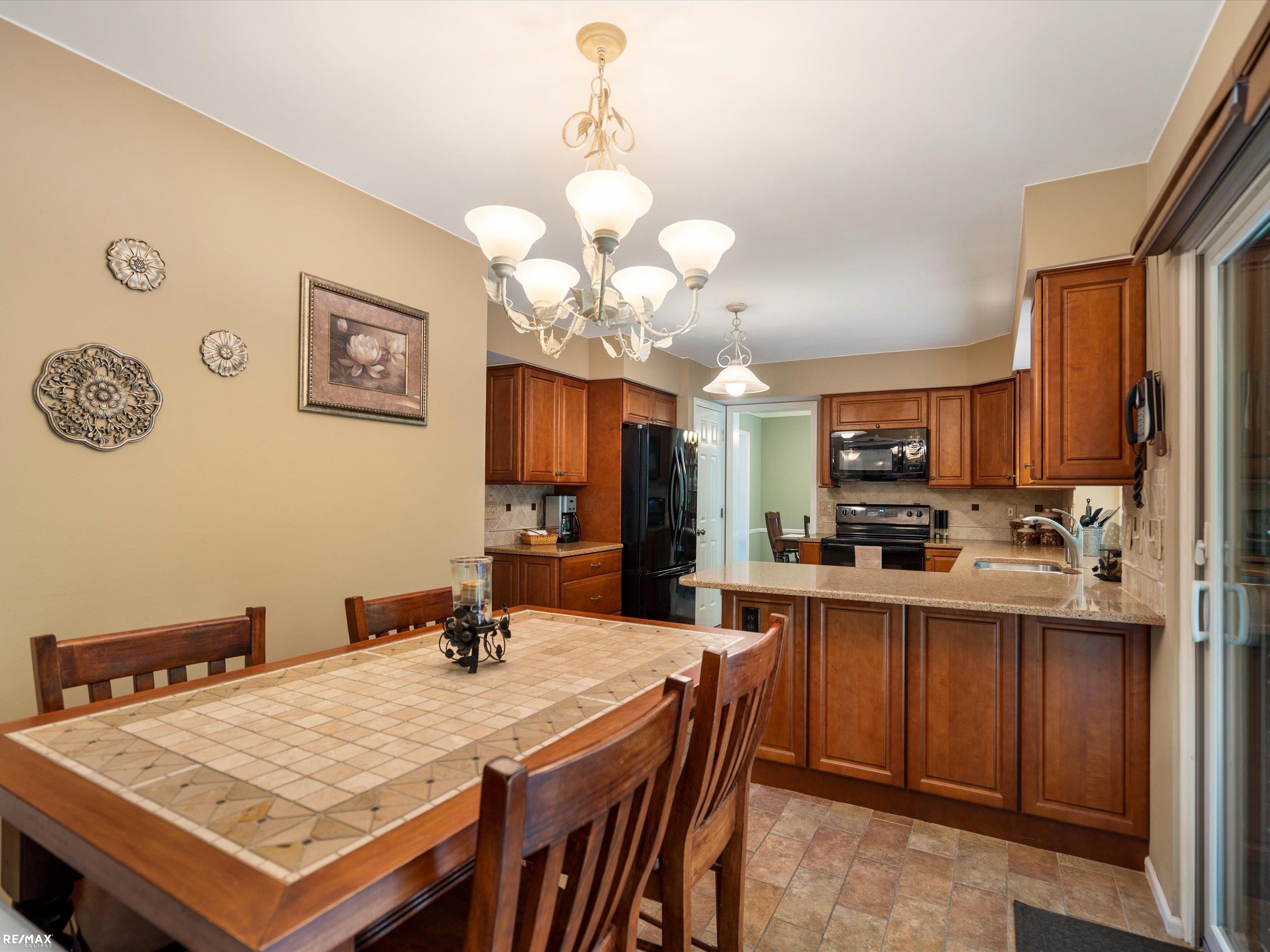 1275 Thames Court Rochester Hills, MI 48307 - Photo 26 of 43