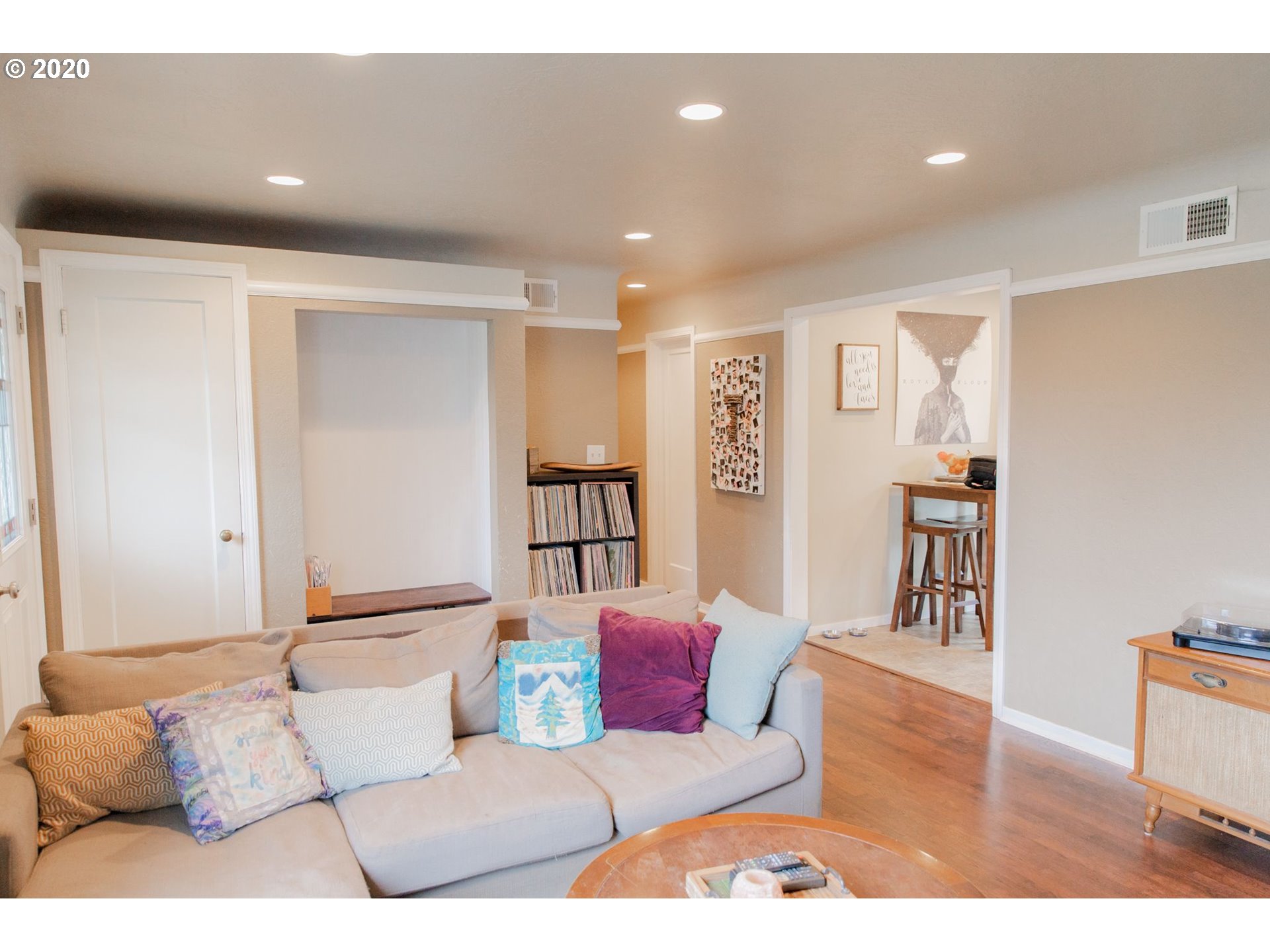 3351 Elmira Road Eugene, OR 97402 - Photo 3 of 17 Gallery Image 3