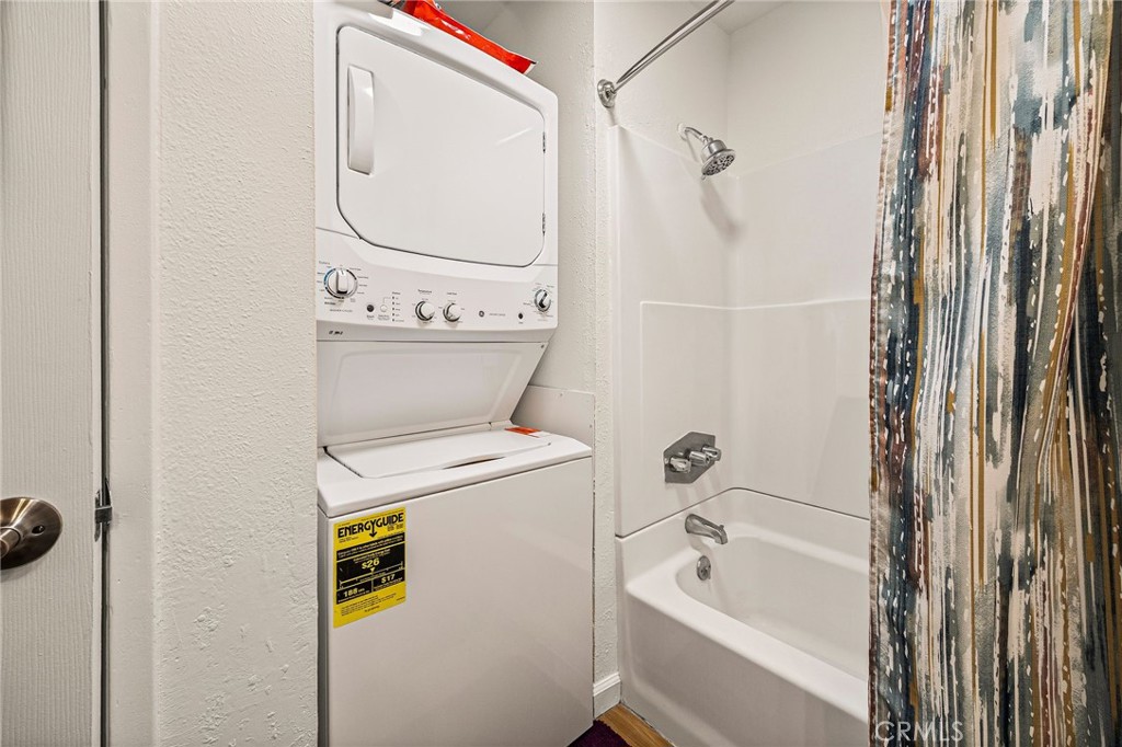 1397 Nord Avenue Chico, CA 95926 - Photo 15 of 18 a bathroom with a bathtub and shower