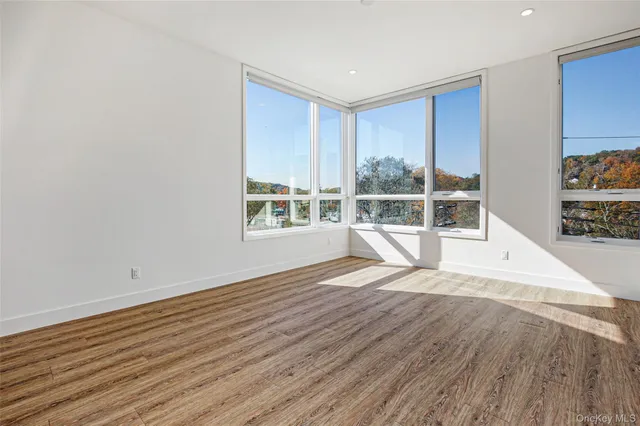 $5,200 | 39 Washington Avenue, Unit 301, Pleasantville, NY 10570