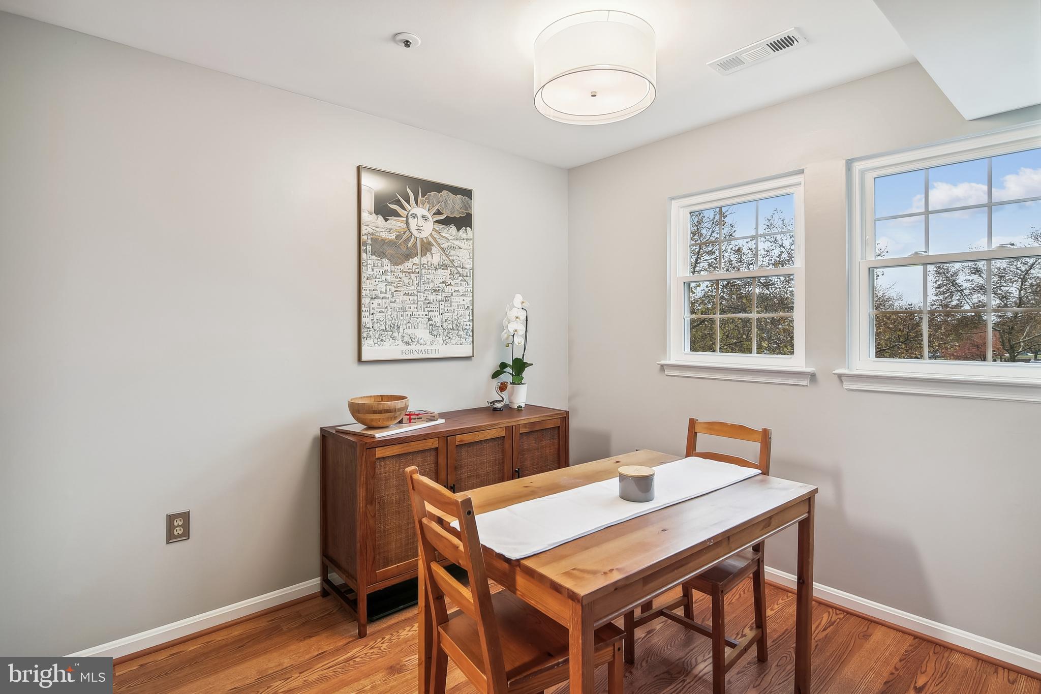 8382 Montgomery Run Road, Unit I Ellicott City, MD 21043 - Photo 11 of 37 dining area