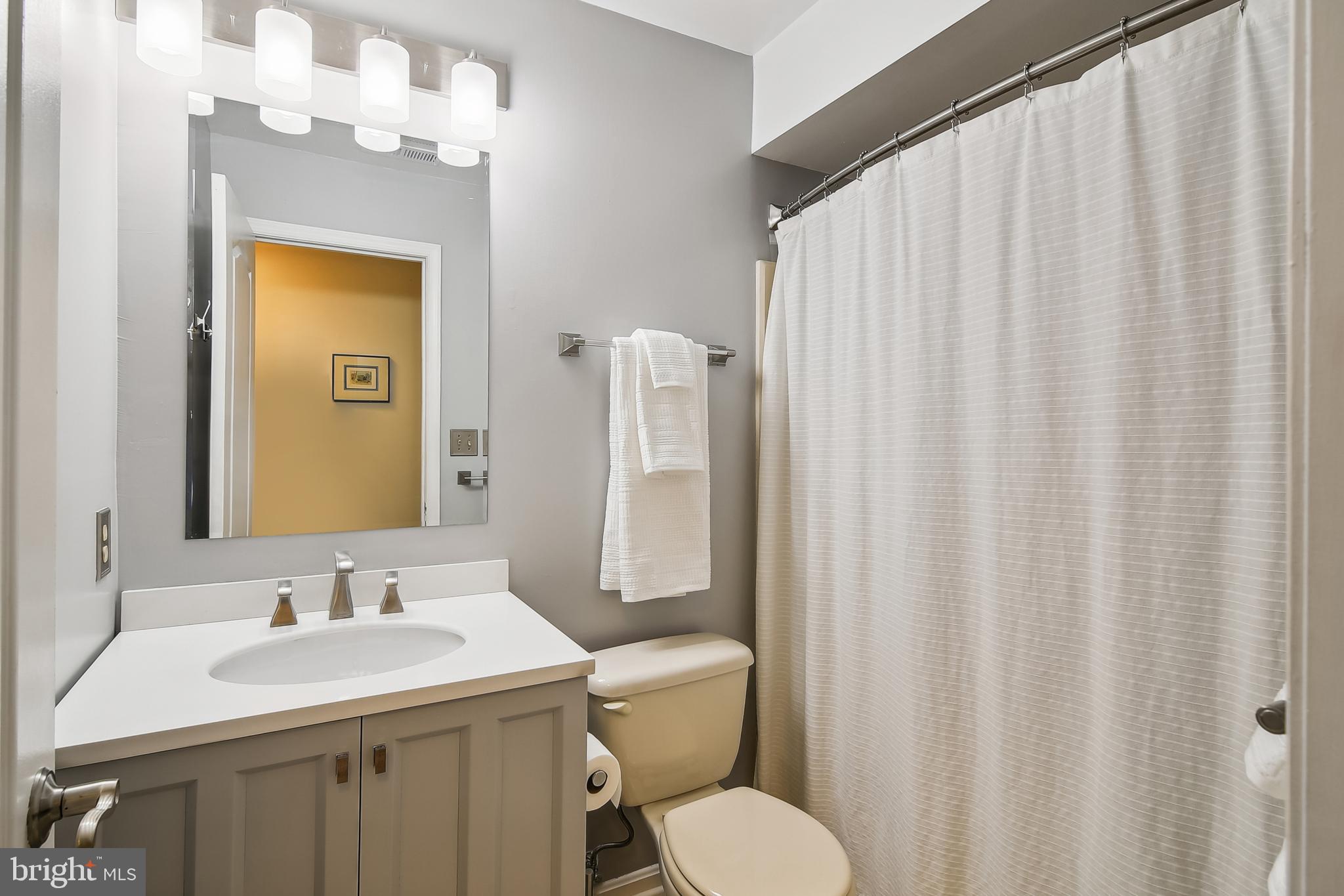 8382 Montgomery Run Road, Unit I Ellicott City, MD 21043 - Photo 30 of 37 bathroom