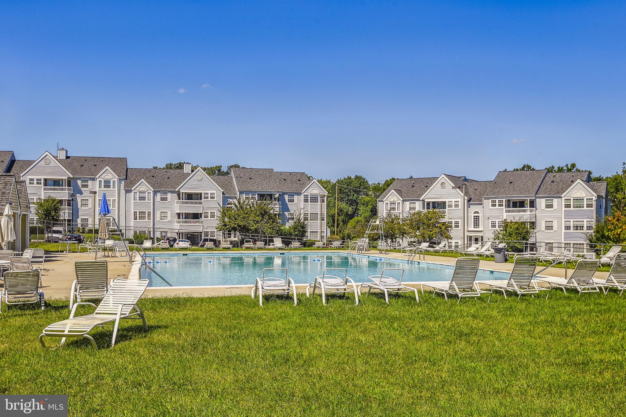 8382 Montgomery Run Road, Unit I Ellicott City, MD 21043 - Photo 35 of 37 communtiy pool
