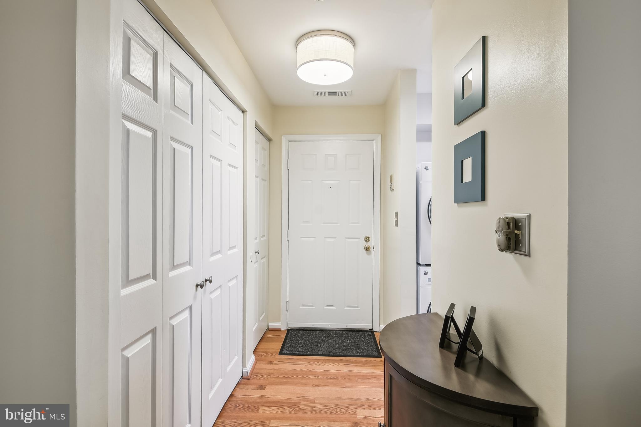 8382 Montgomery Run Road, Unit I Ellicott City, MD 21043 - Photo 4 of 37 entry way