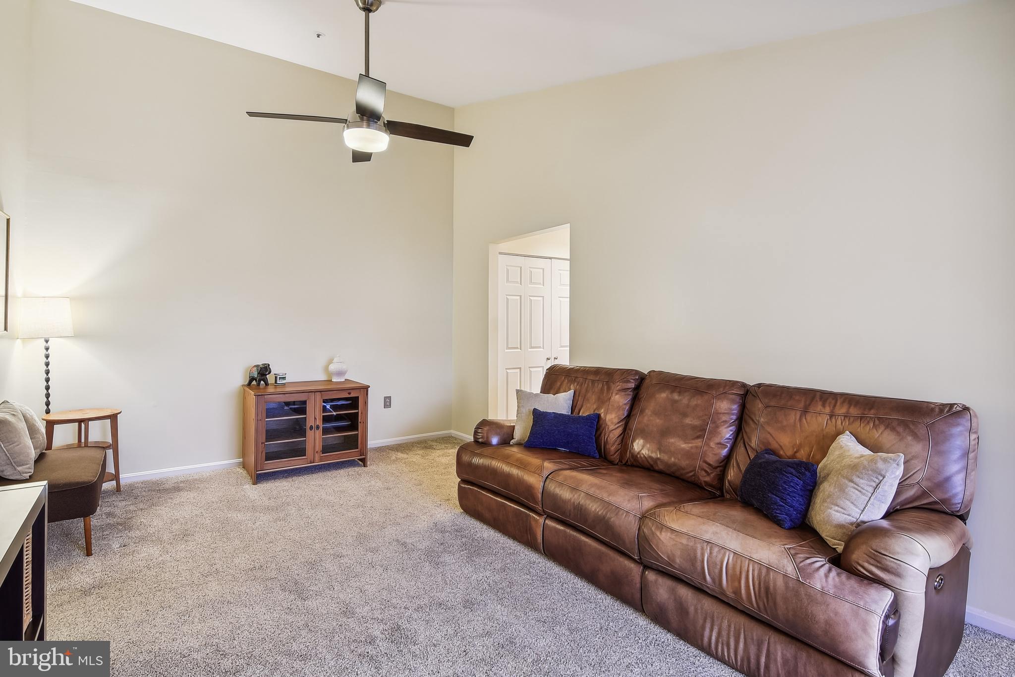 8382 Montgomery Run Road, Unit I Ellicott City, MD 21043 - Photo 7 of 37 living area