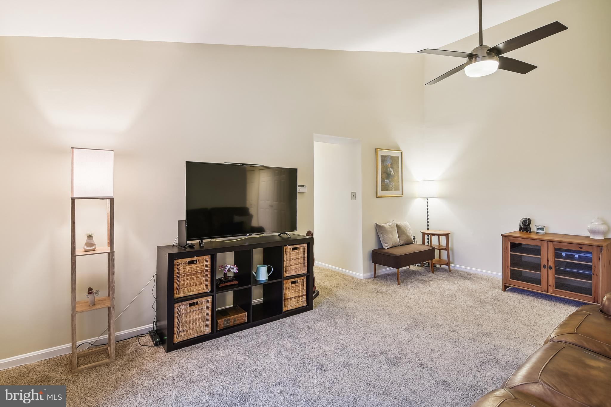 8382 Montgomery Run Road, Unit I Ellicott City, MD 21043 - Photo 9 of 37 living area