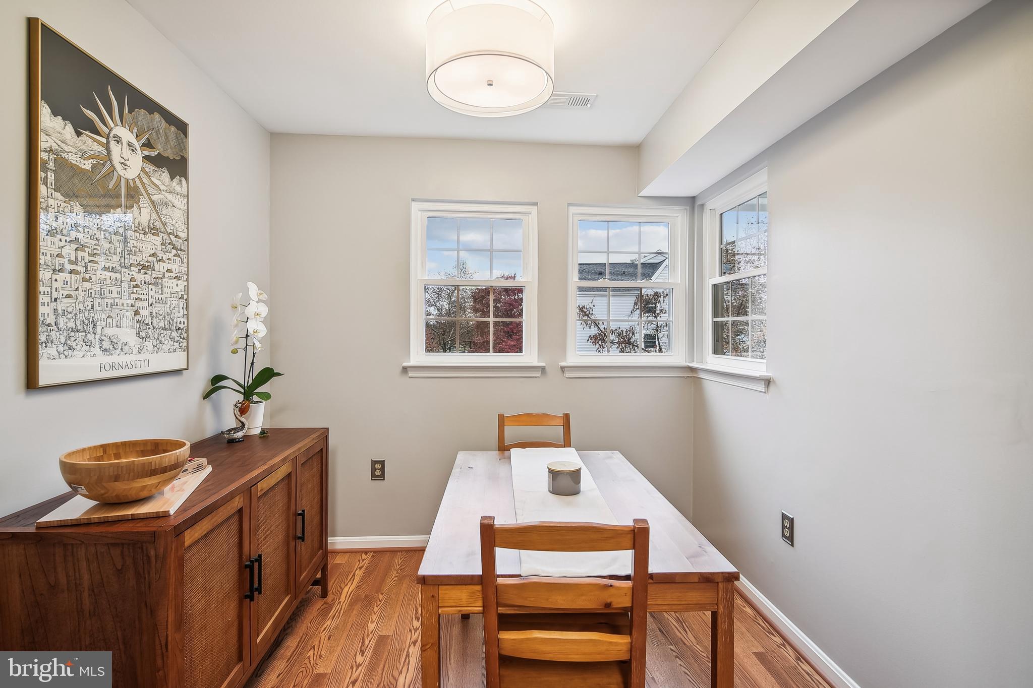 8382 Montgomery Run Road, Unit I Ellicott City, MD 21043 - Photo 10 of 37 dining area