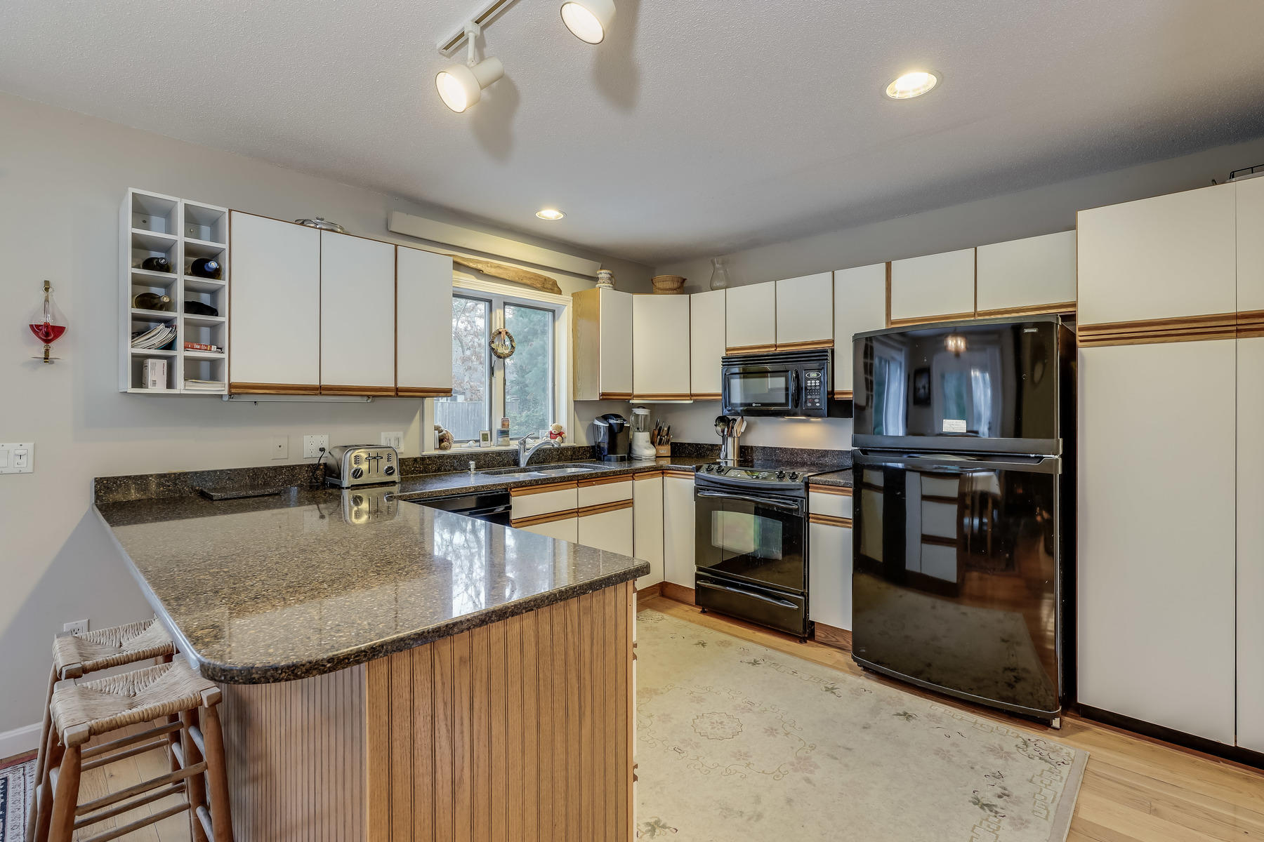 490 Aspinet Road Eastham, MA 02642 - Photo 9 of 31 3P2A2411