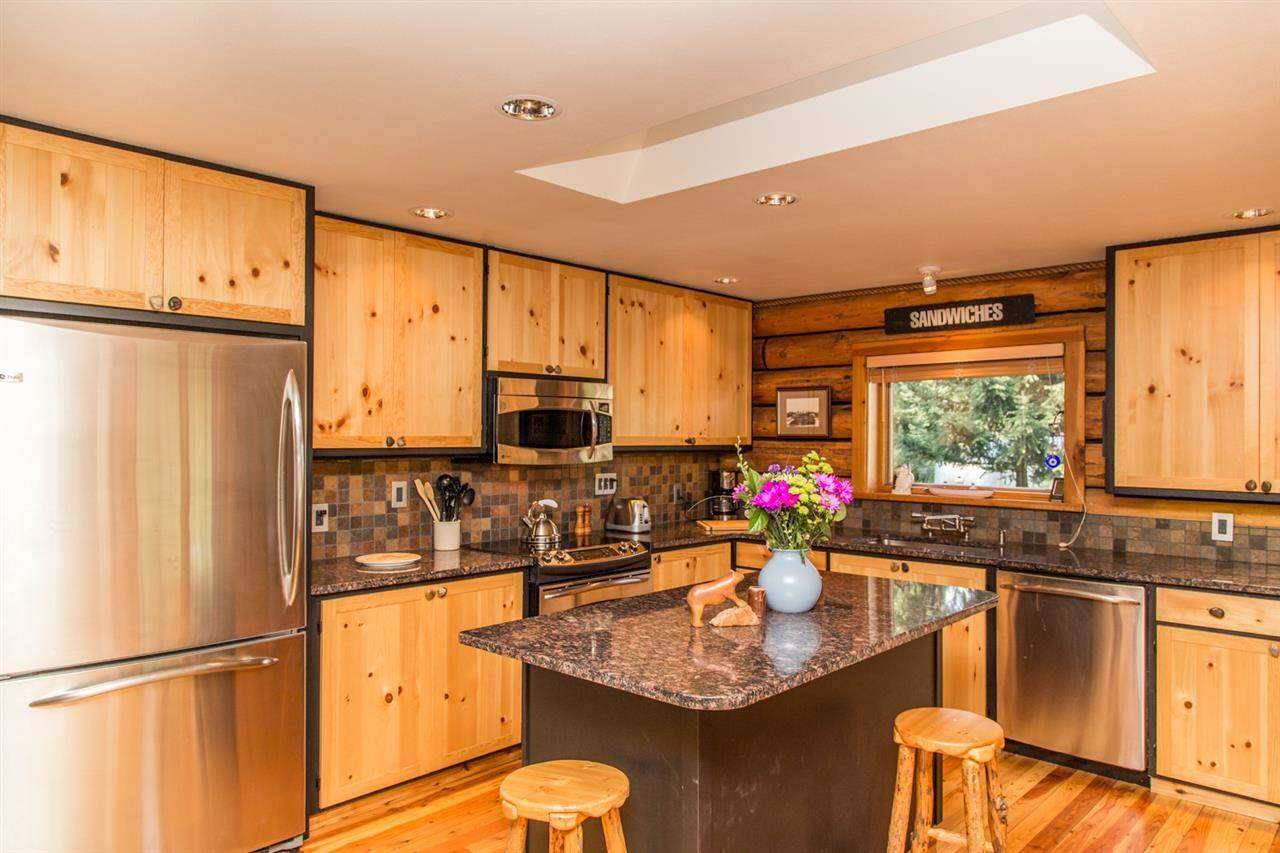 6301 South Conklin Road Greenacres, WA 99016 - Photo 6 of 20