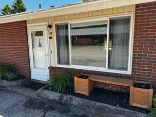 $299,000 | 40 Kingsland Court, Unit 1B, Charlestown, RI 02813
