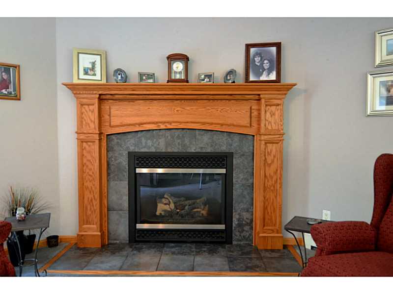 1109 E Road Tiverton, RI 02878 - Photo 14 of 24 Living Room.