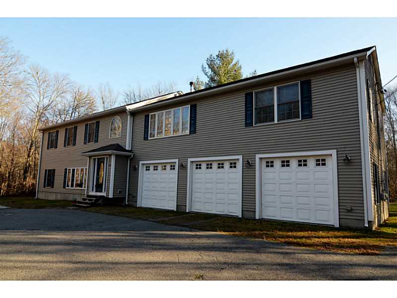 1109 E Road Tiverton, RI 02878 - Photo 23 of 24 Exterior Front.